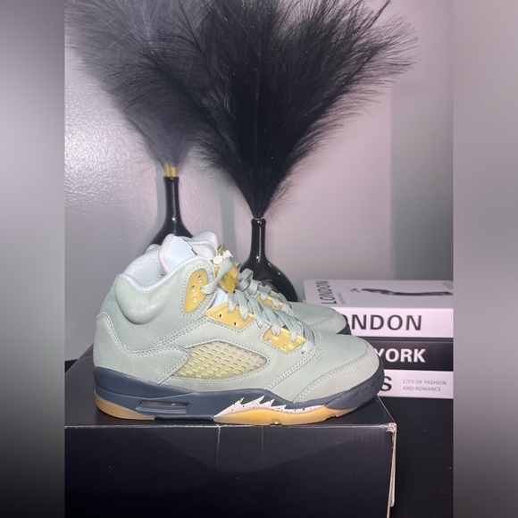 New in Box Air Jordan 5 Retro ‘Jade Horizon’ (NIB) - Picture 3 of 6